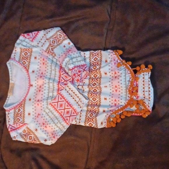 CATAPAPA, ONSIE SIZE 100, EXUAL TO 3T. LONG SLEEVE, CUTE TRIBLE DESIGN. - Picture 1 of 5